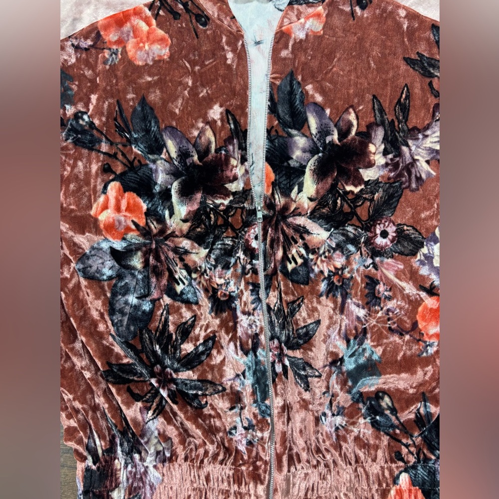 RARE Millibon Velvet Bomber Jacket in Red, pink and Black Vintage Y2K - Picture 3 of 7
